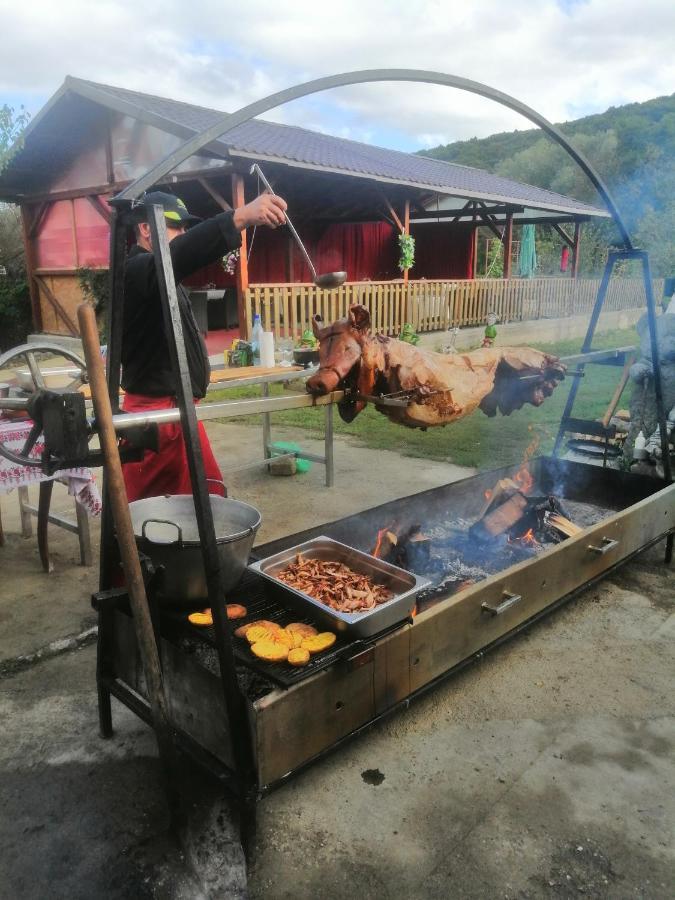 Casa Amaya Bacau Ngoại thất bức ảnh